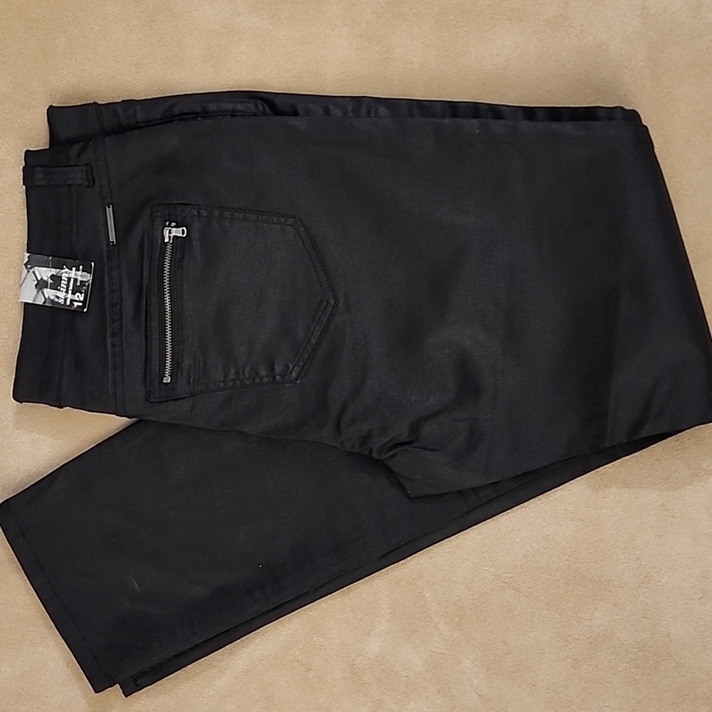 NY&Co Slim Skinny Black Jeans Fancy denim with slight sheen and Stretch Size 12